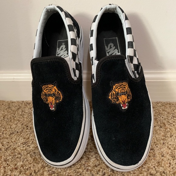 vans slip on tiger check